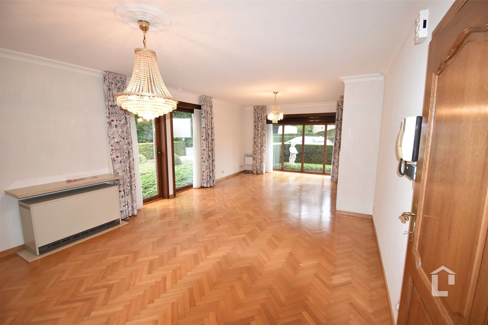 Ruim 3-slaapkamer appartement nabij het centrum van Nazareth foto 2