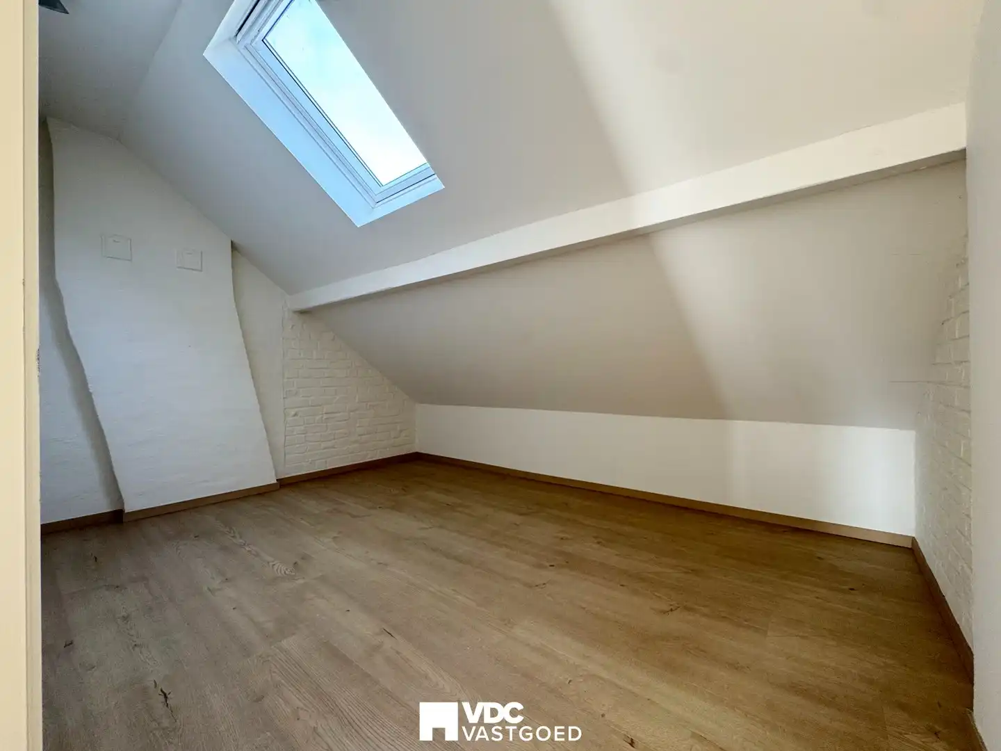 Instapklare gerenoveerde woning met 6 slaapkamers, tuin, terras en 2 parkeerplaatsen foto 12