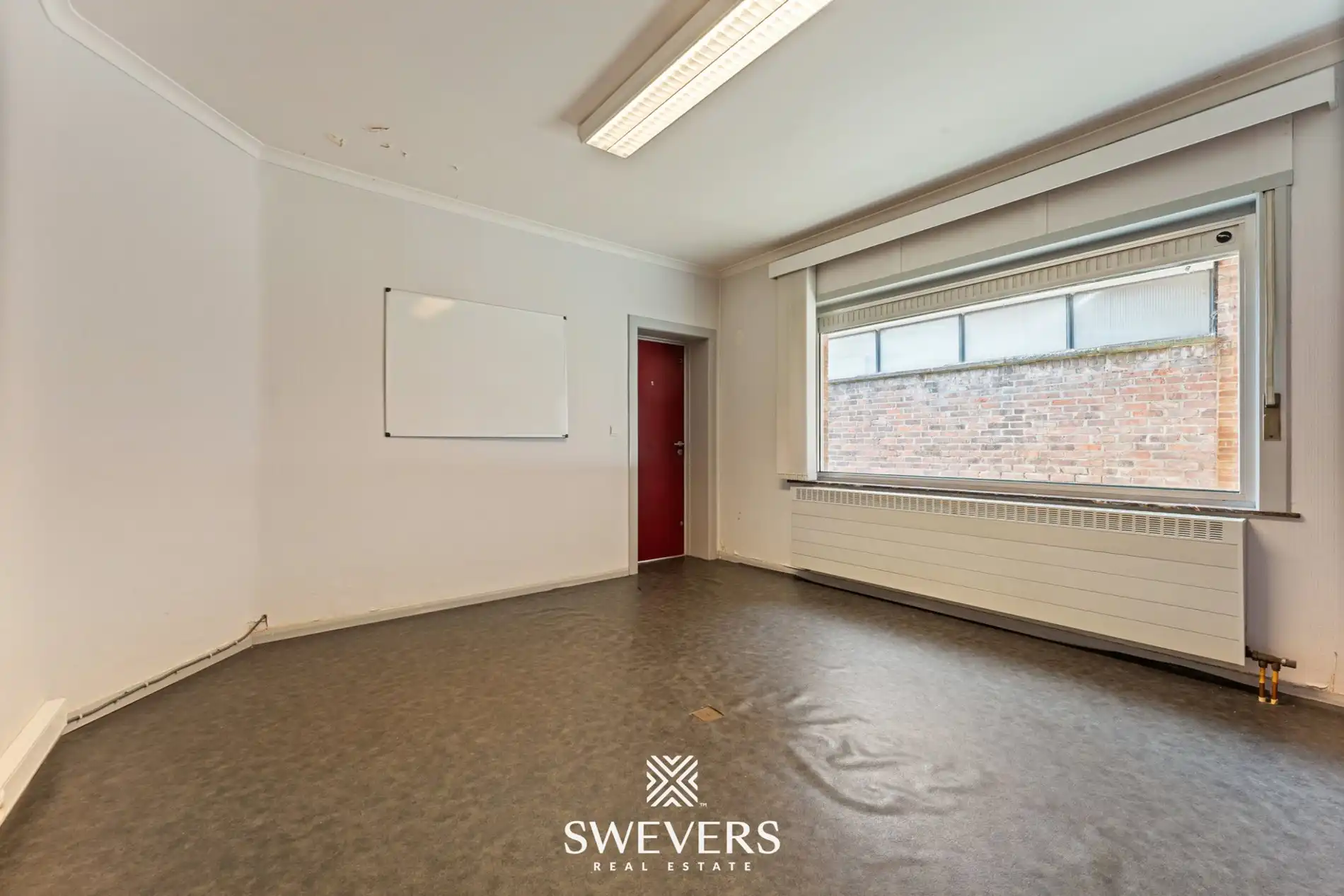 Authentiek pand (°1850) met handelsruimte en ruim duplex appartement   foto 8