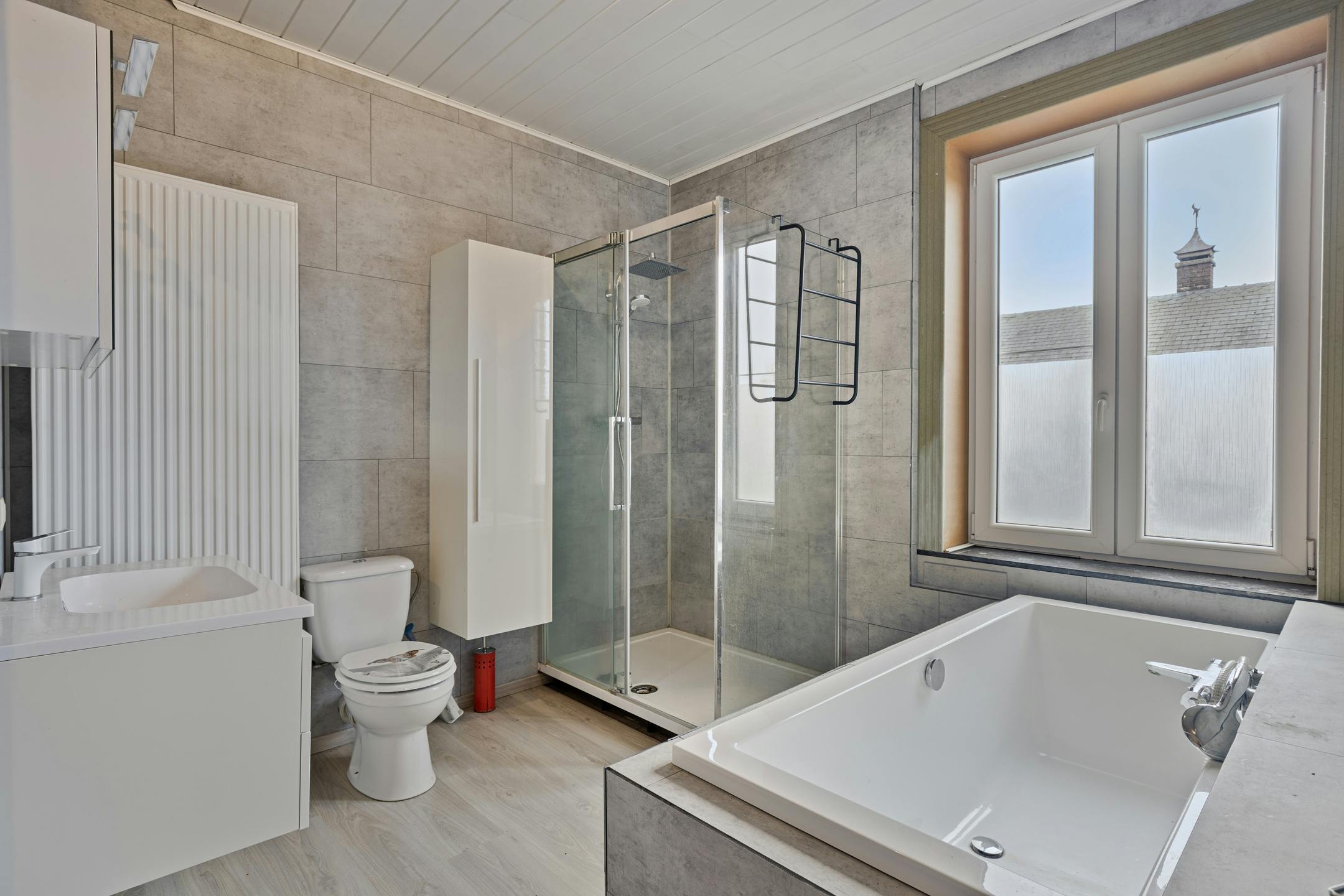 Alleenstaande woning met magazijn te koop in Oudenaarde foto 12