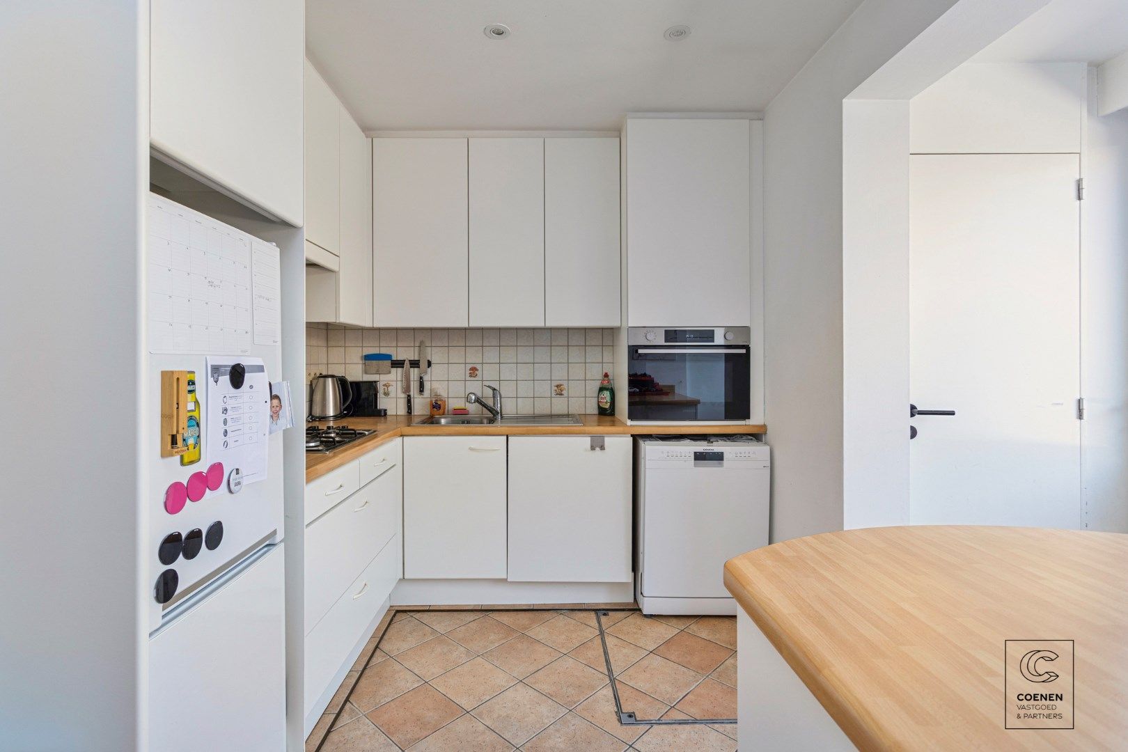 Instapklare woning met 3 slpk's op een toplocatie te Schoten! foto 6