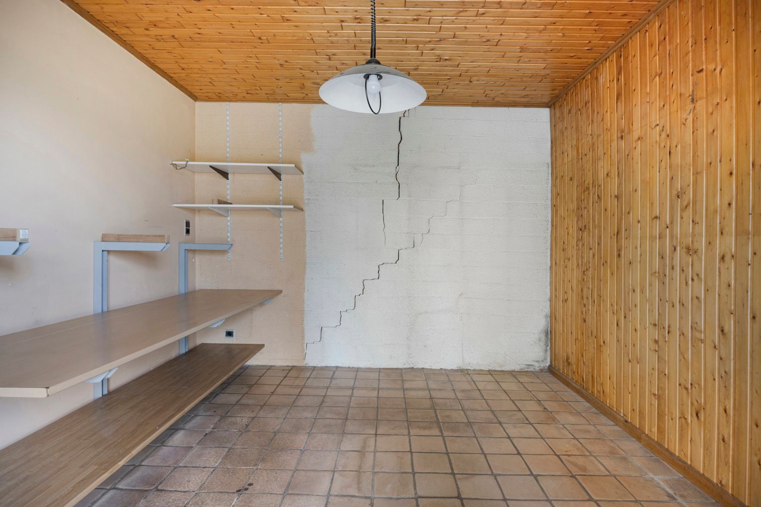 Te renoveren laagbouwvilla met verzicht in rustige straat foto 11