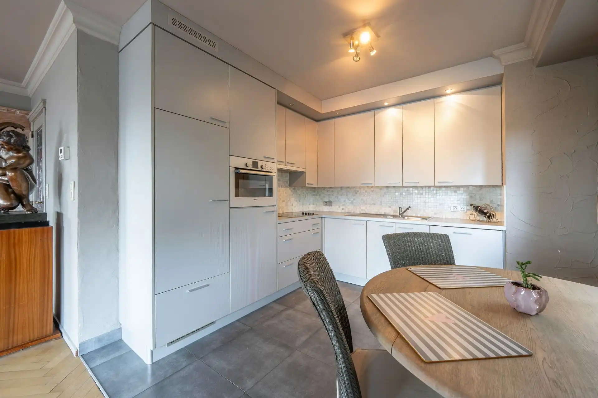 Ruim appartement met 3 slaapkamers op absolute toplocatie foto 10