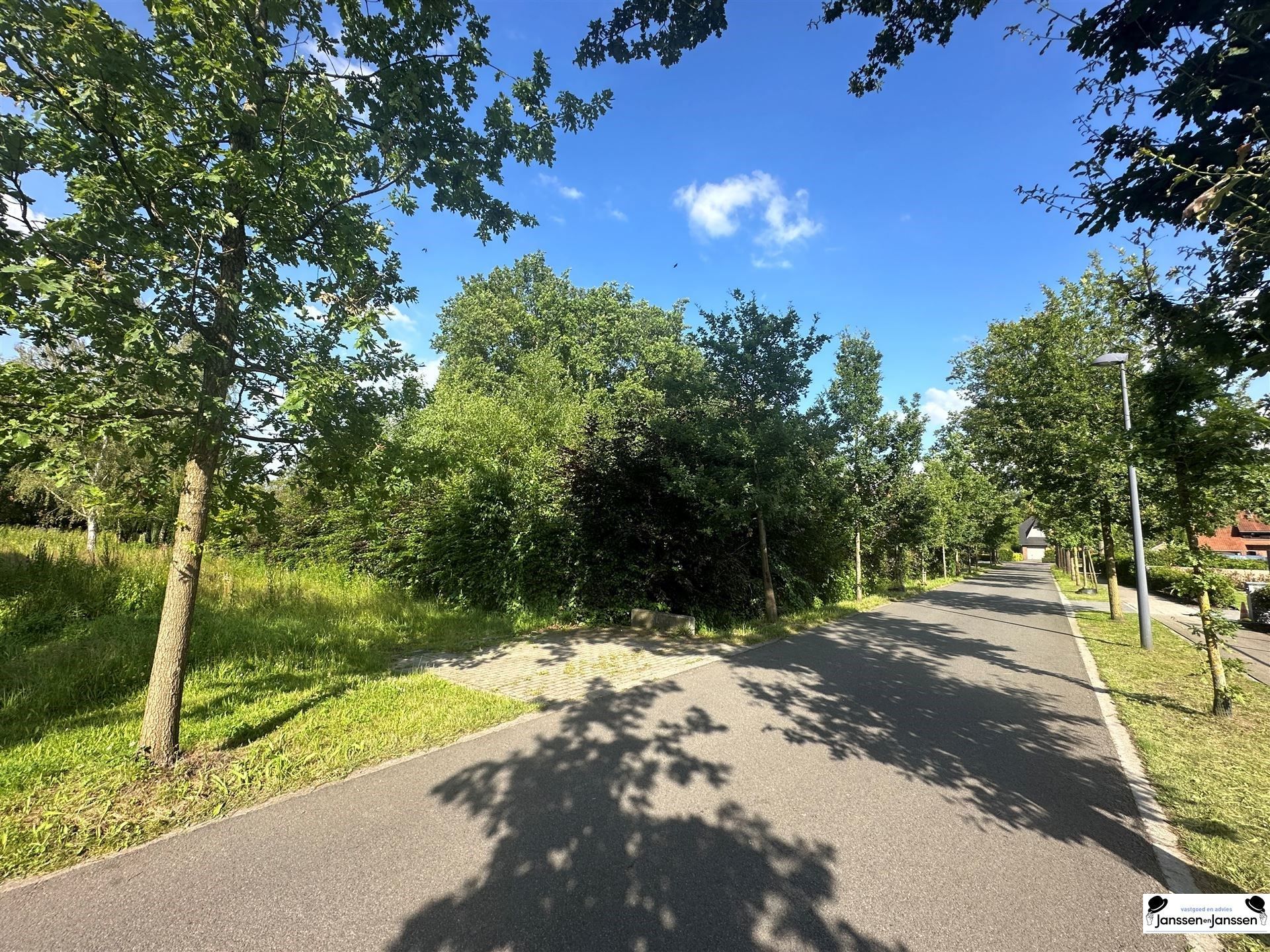 Bouwgrond gelegen nabij het centrum van Gooreind foto 8