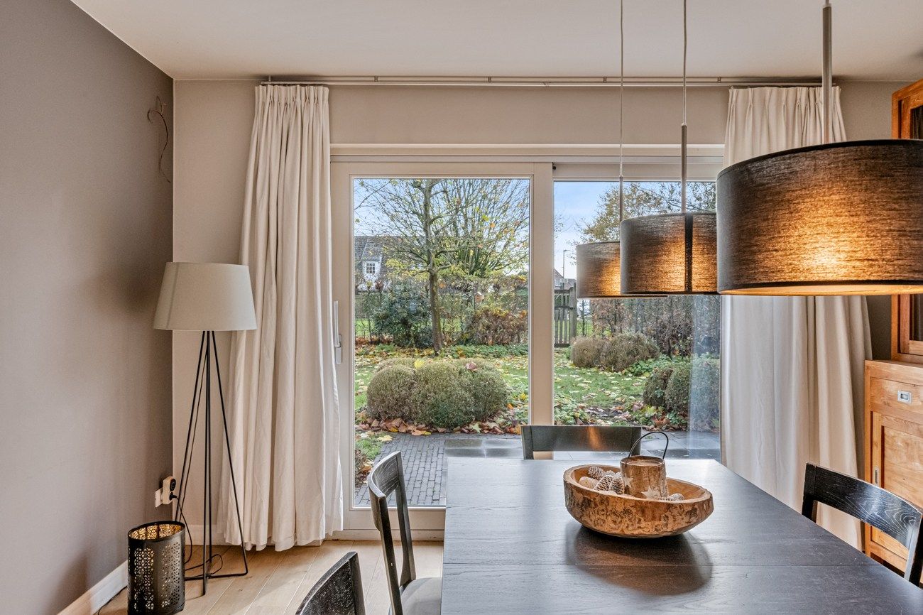 Instapklare halfopen bebouwing met 4 slaapkamers in Oostakker foto 5