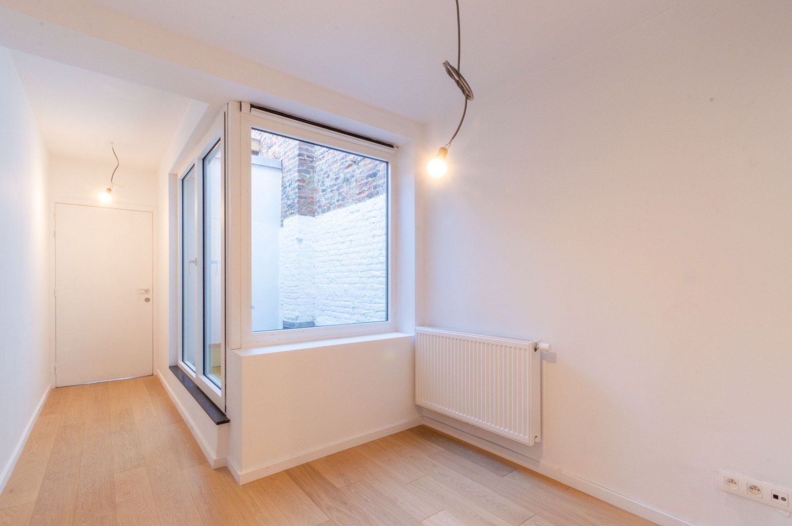 Een vernieuwbouwde, energiezuinige stadswoning met 3 slaapkamers foto 7