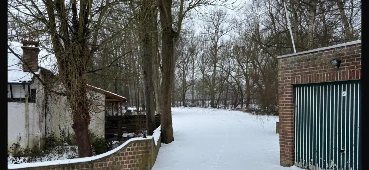 Landelijk en rustig gelegen handelscomplex met woonst foto 2