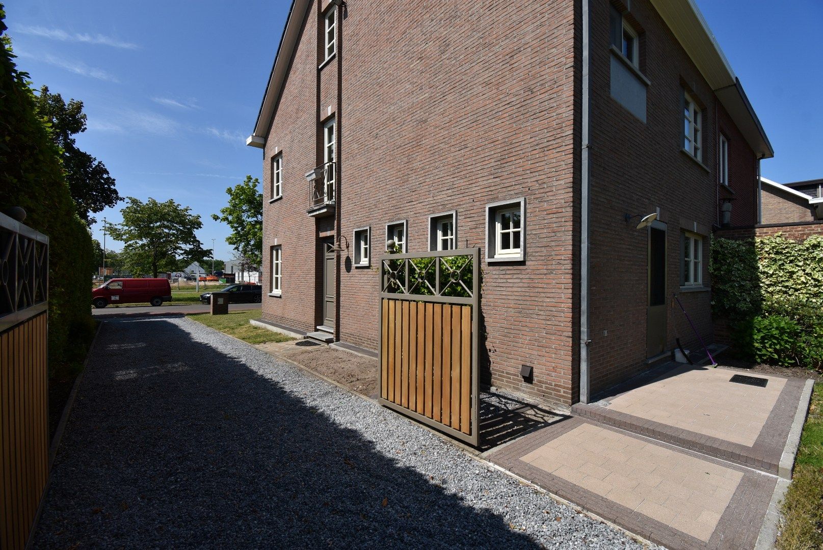 Ruime halfopen woning met 3 slaapkamers in Kiewit foto 28
