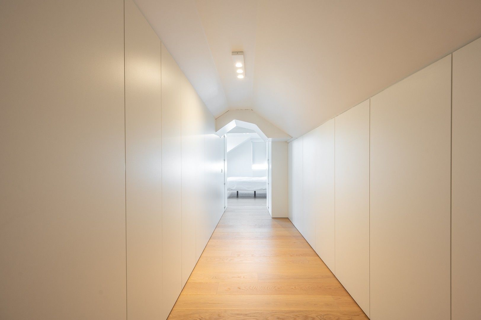 Prachtige, lichtrijke woning vlakbij het pittoreske Oosthoekplein in het Zoute op wandelafstand van de zee en het Zwin. foto 17