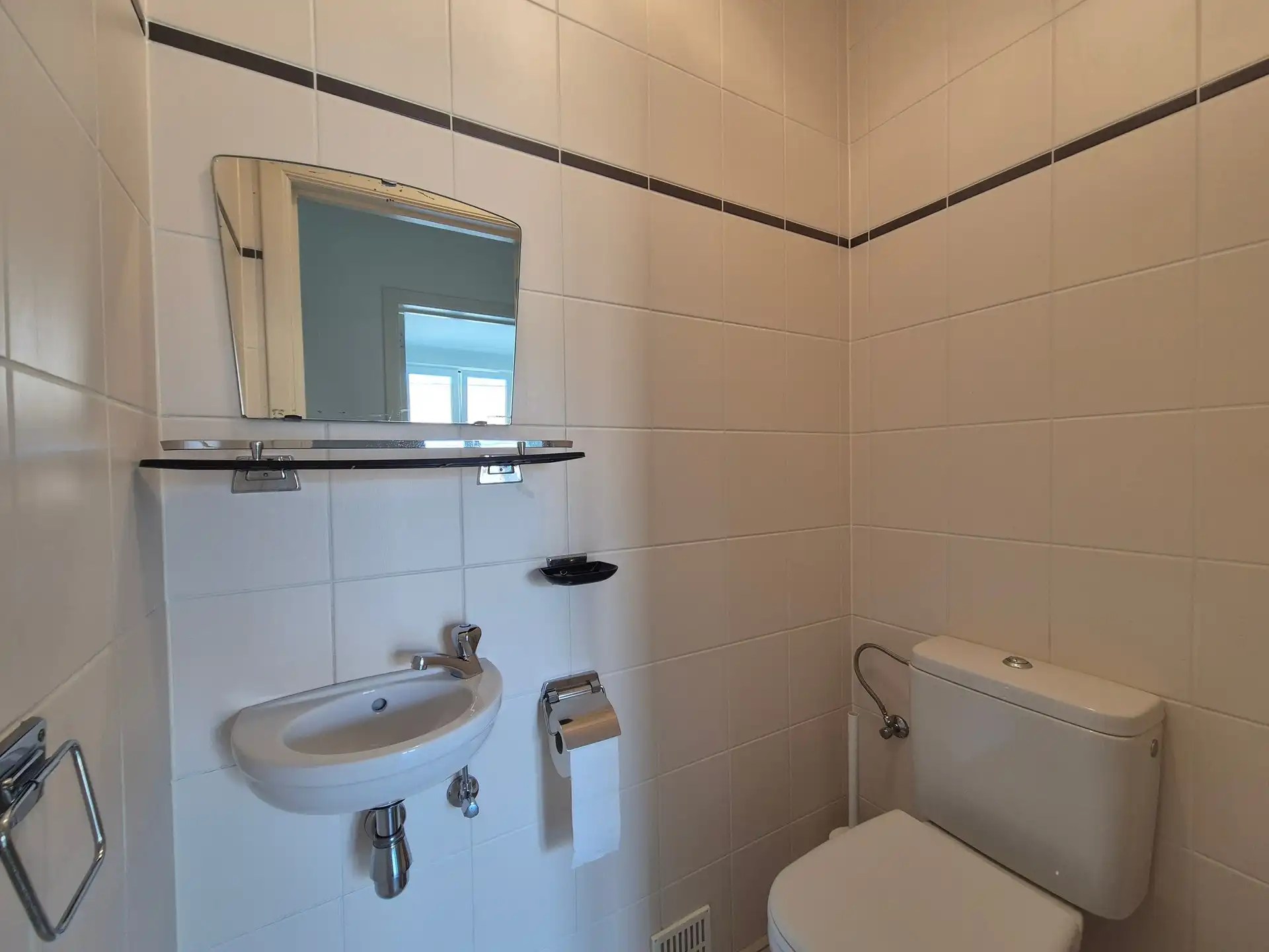 Instapklaar appartement met 2 slaapkamers, terras en lift — centraal in Wetteren foto 13