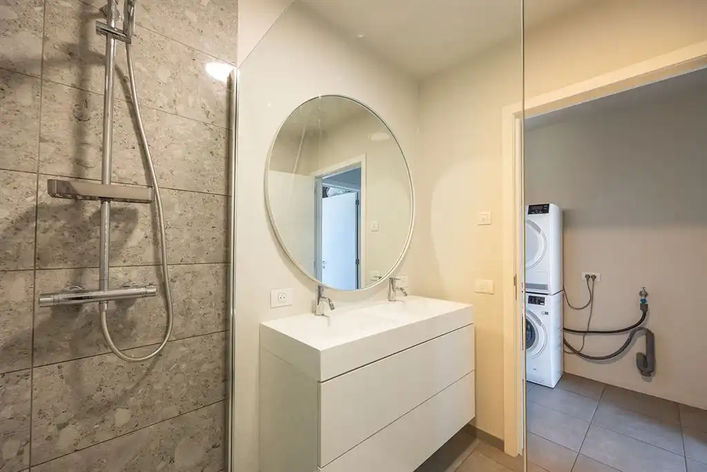 Recent appartement met groen zicht en P foto 13