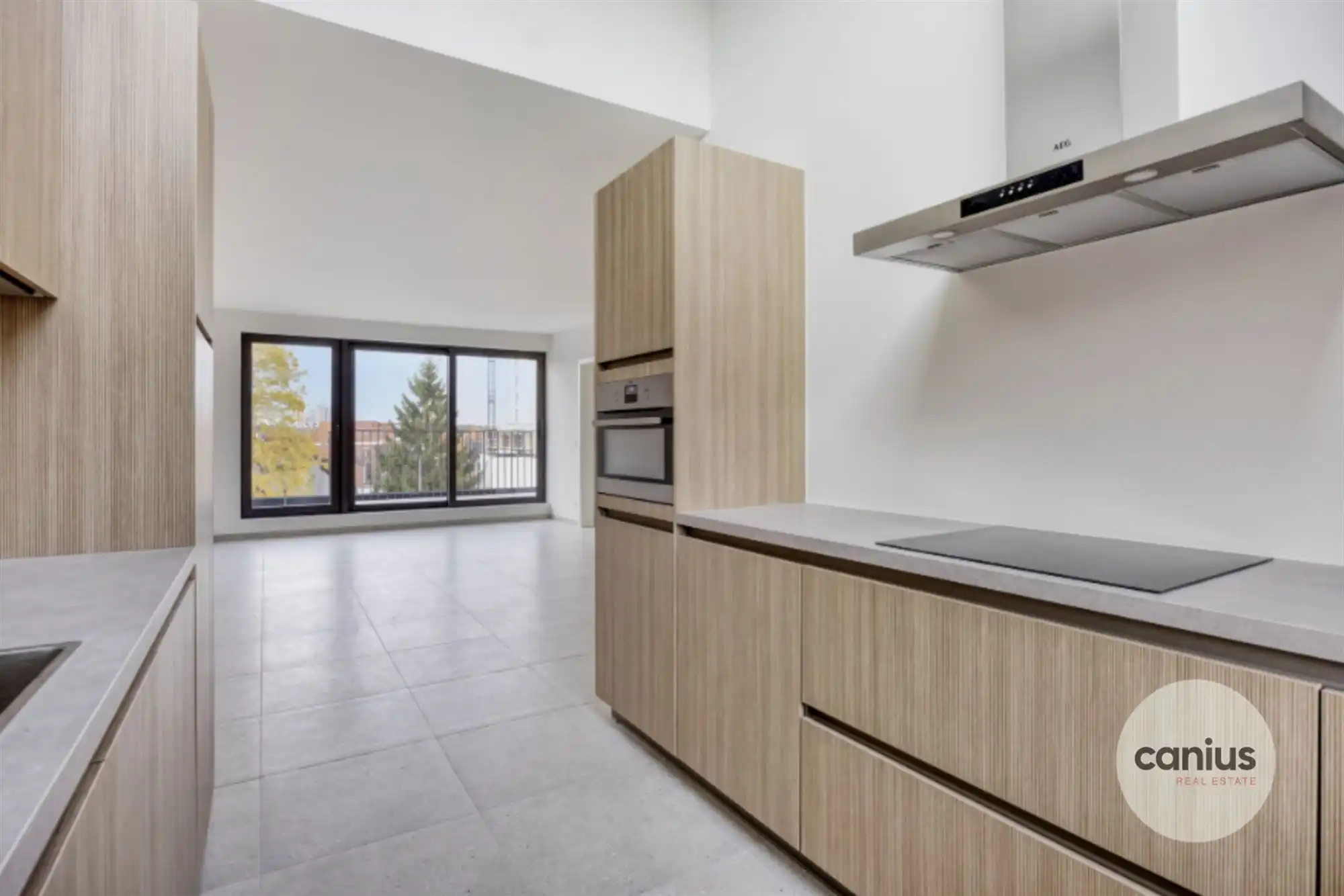 RUIM DUPLEXAPP. MET 3 SLPKS EN 2 TERRASSEN foto 3