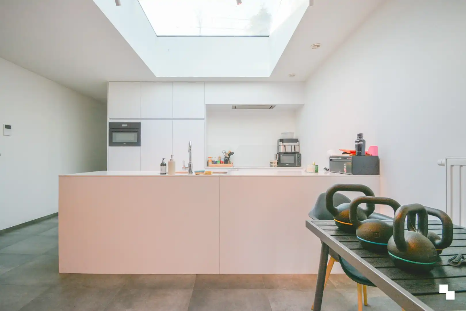 Ruim en modern gelijkvloers appartement met binnentuin te Staden foto 6
