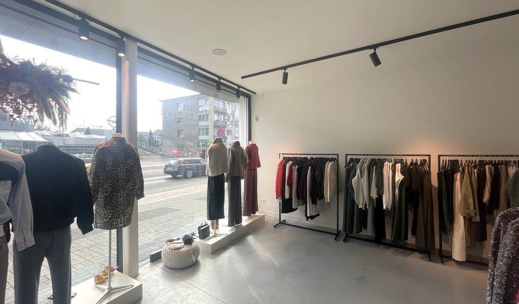 Nieuwbouw winkelruimte te huur aan N70 in Beveren foto 4