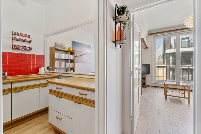 1 SLAAPKAMER APPARTEMENT met zijdelings zeezicht foto 4