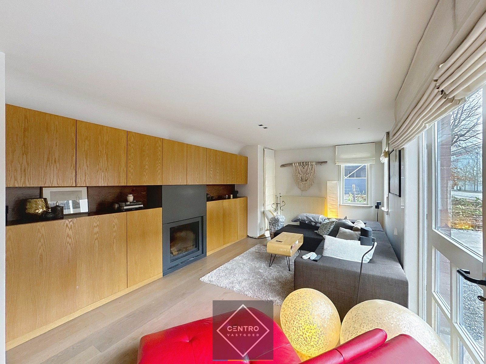 Prachtig BEDRIJFSPAND, bestaande uit MAGAZIJN (576m2 + tussenverdieping), BURELEN en instapklare, alleenstaande WONING. Op ambachtelijke zone te Aalter. foto 22
