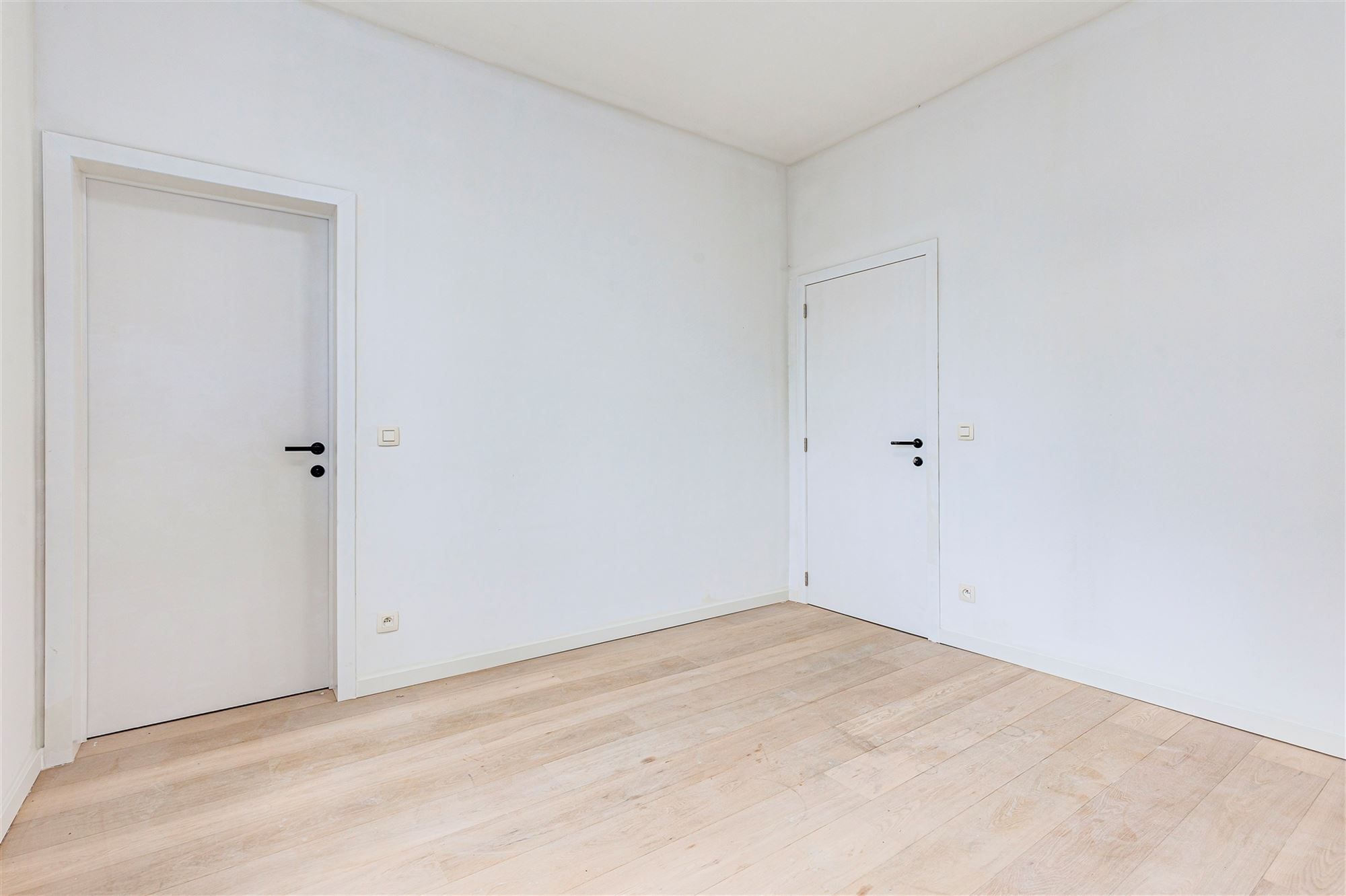 Gelijkvloers duplexappt met 3 slk + tuin foto 14