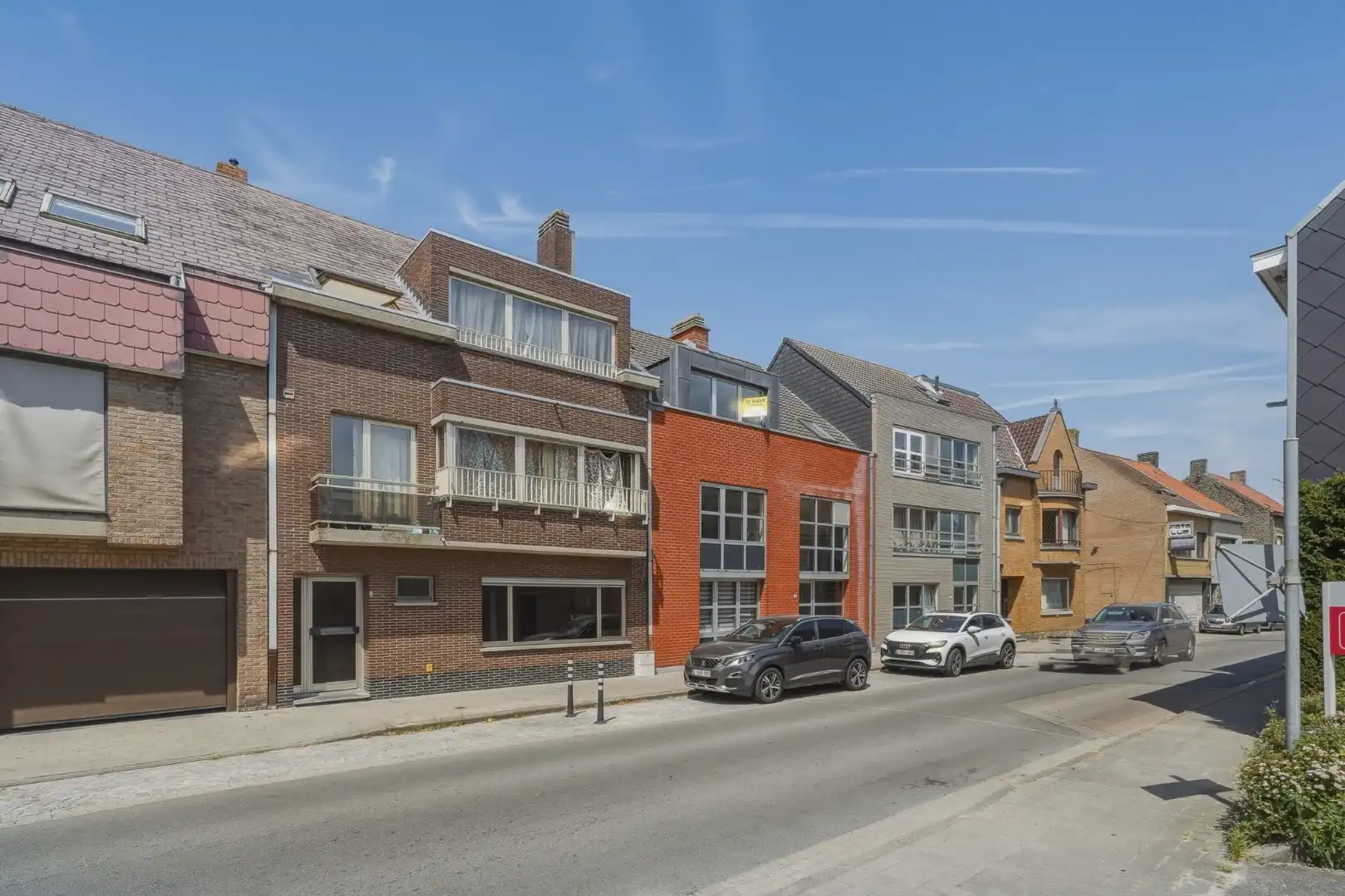 Opbrengsteigendom met 3 verhuurde appartementen in Oudenburg foto 2