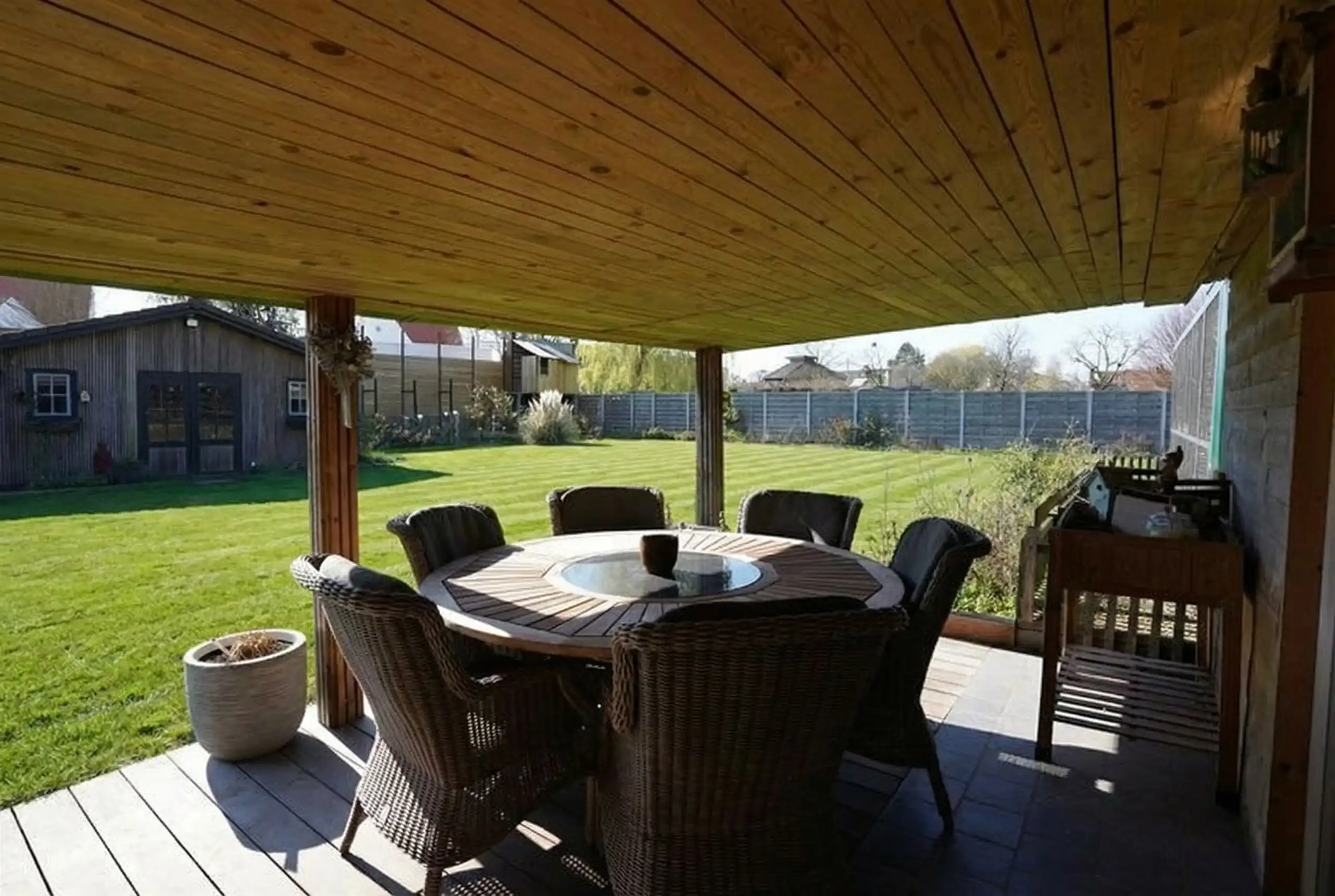 Ruime villa op 1.617 m² met kantoor/praktijk aan huis foto 4