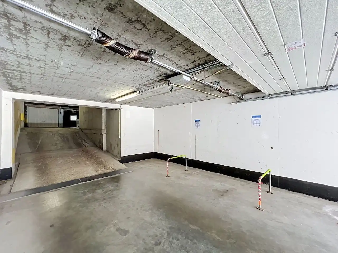 Garagebox met topligging in het hart van de toeristische zone foto 5