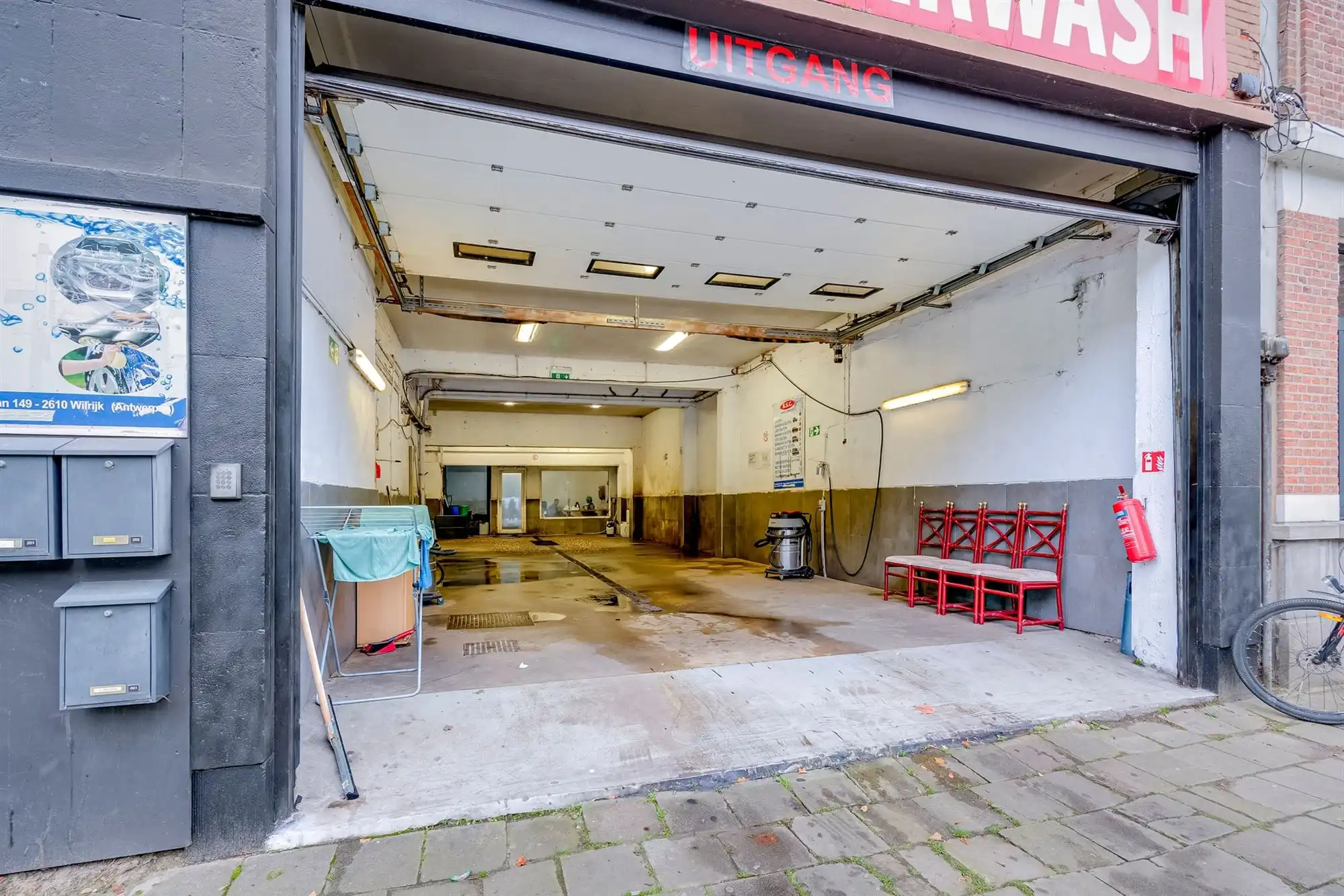 Opbrengsteigendom - comm. glvl met 4 appartementen foto 6