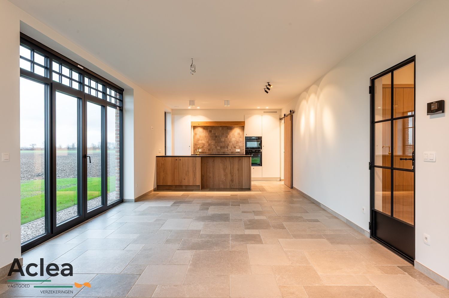 Unieke landelijke nieuwbouw woning met open zichten foto 10