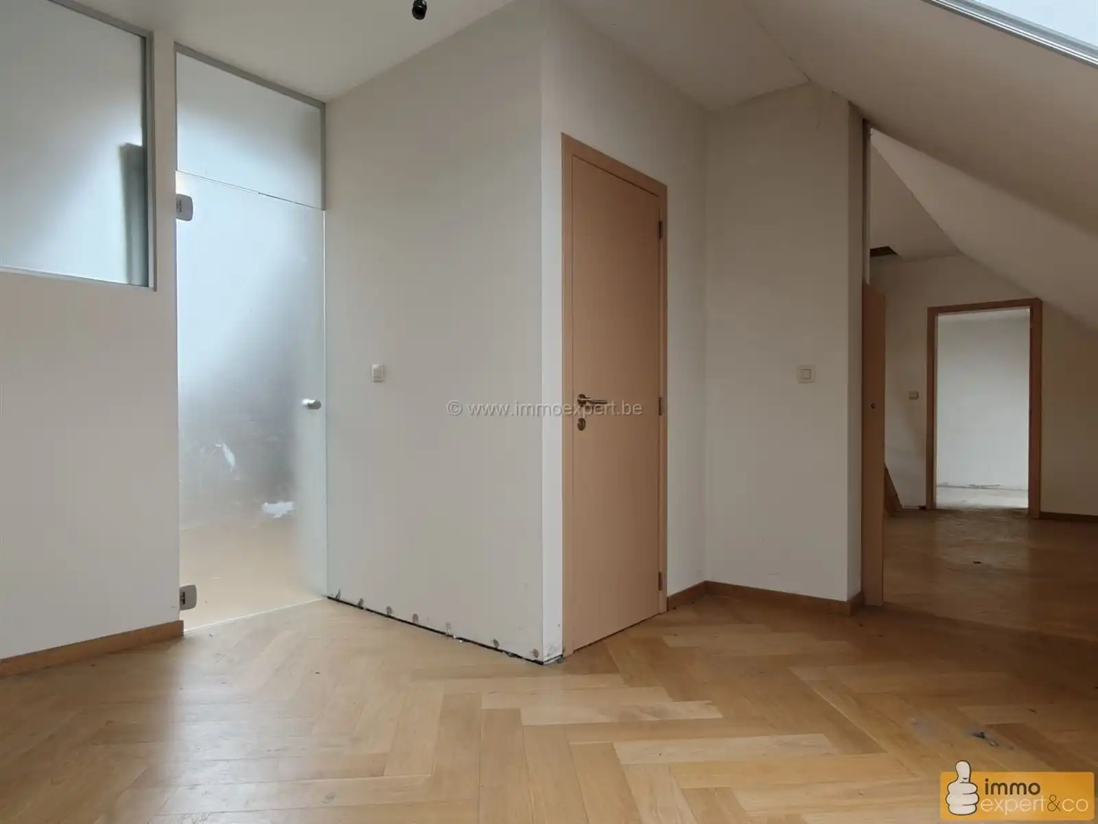 TERNAT: Renovatieproject foto 17