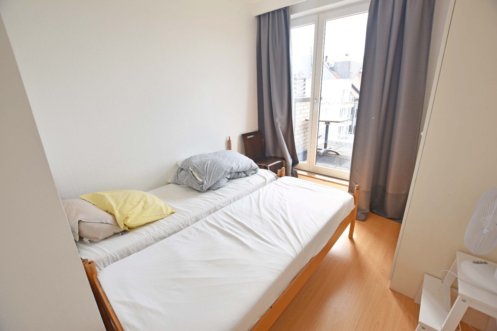 Penthouse met uitzonderlijk ruime terrassen, rustig gelegen in het centrum tussen de Zoutelaan en de Dumortierlaan foto 11