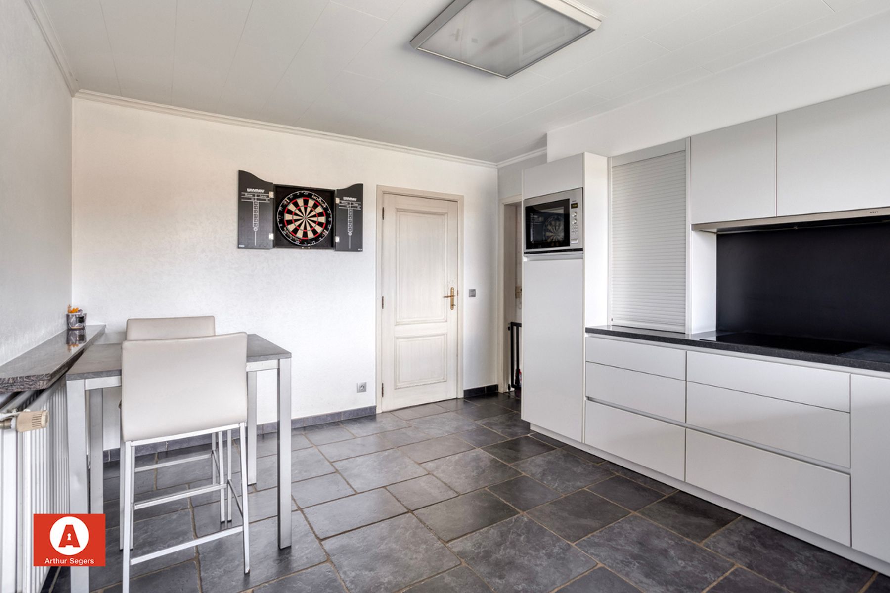 Instapklare open bebouwing met garage op centrale ligging foto 9
