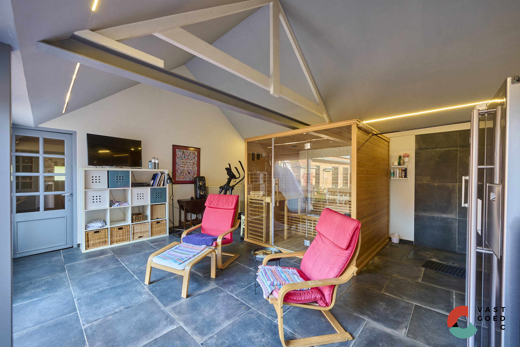 Rustig gelegen karaktervolle hoeve met zicht op de weilanden foto 23