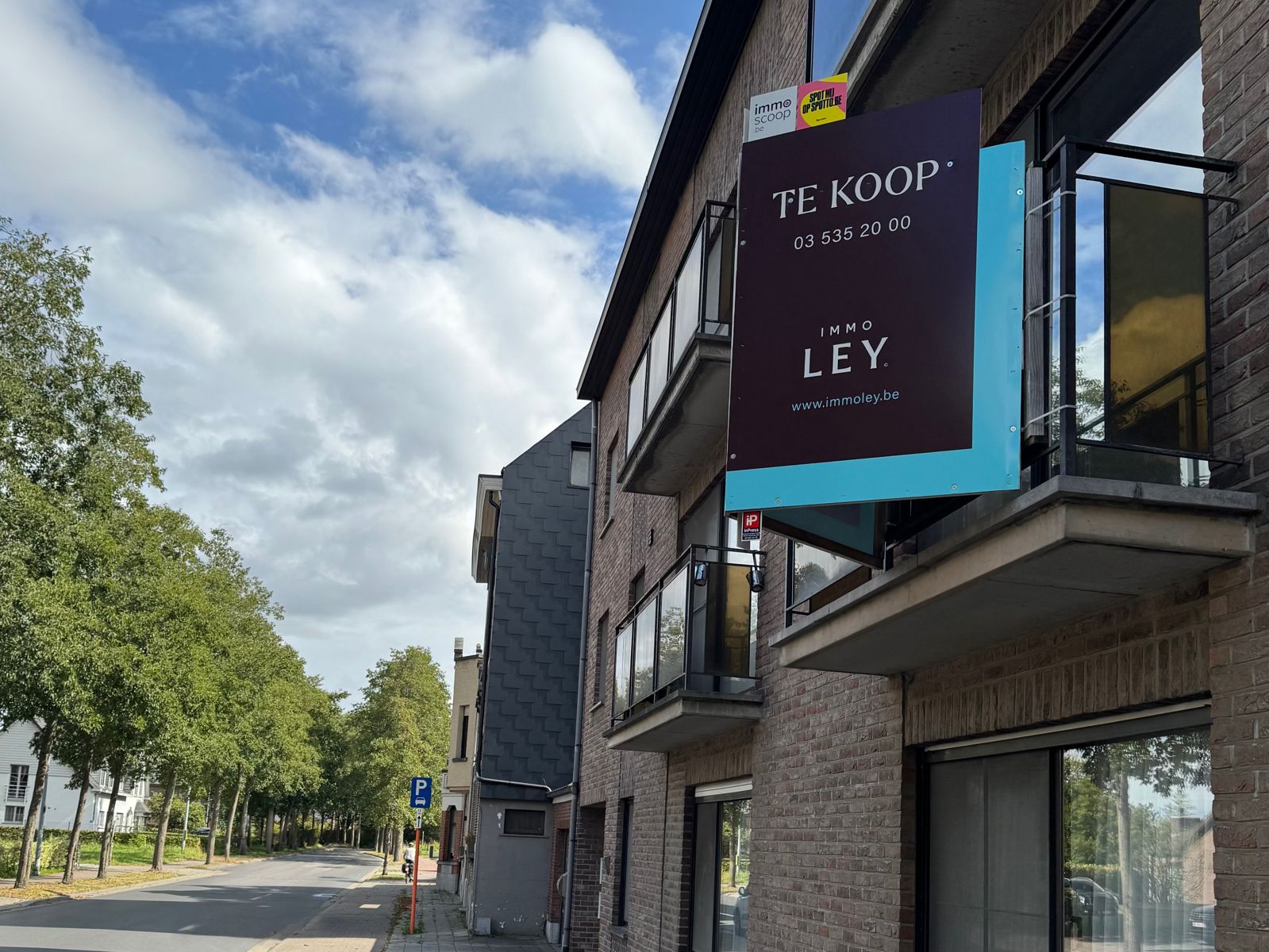 Ruim appartement met 2 slaapkamers, zonnig terras en garage foto 19