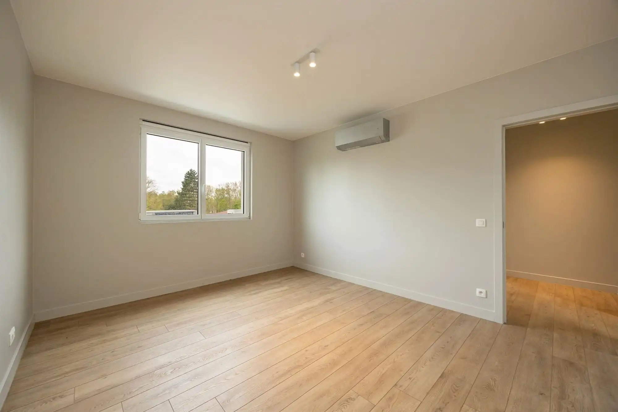 Energiezuinige open bebouwing met landelijk zicht foto 20