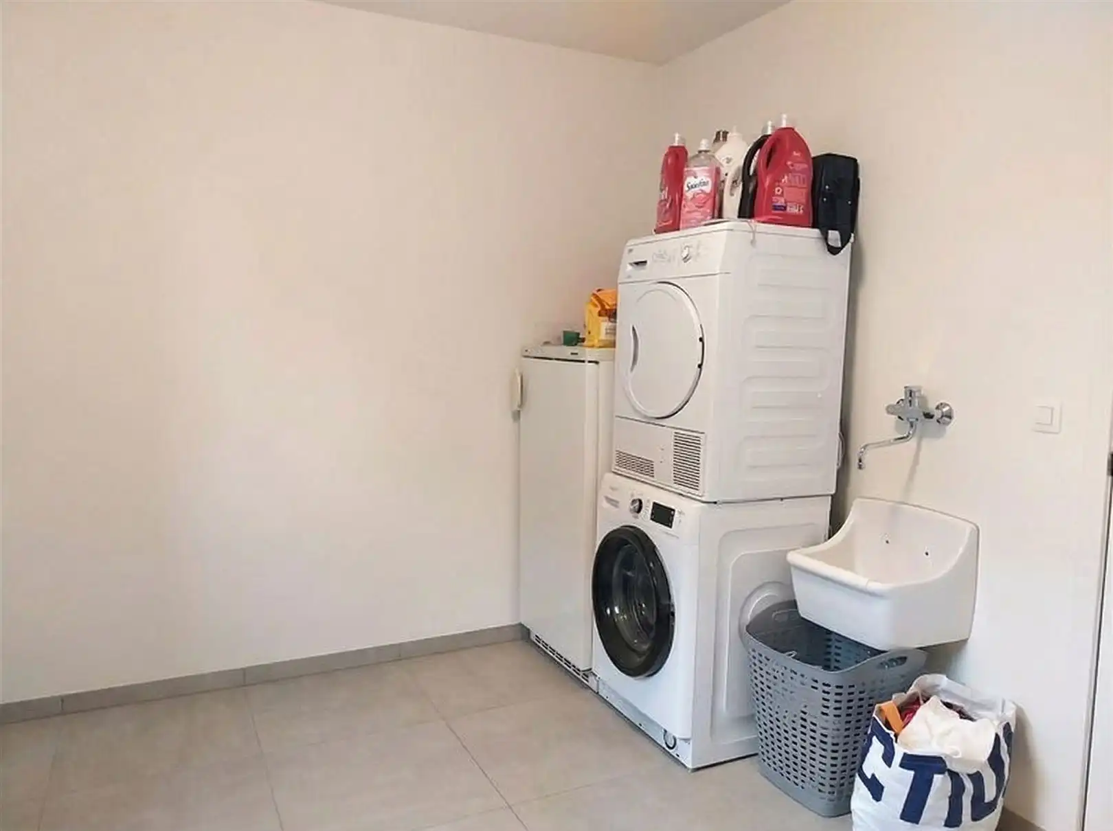 TE HUUR: Vrijstaande woning met 3 slaapkamers te Pelt! foto 7