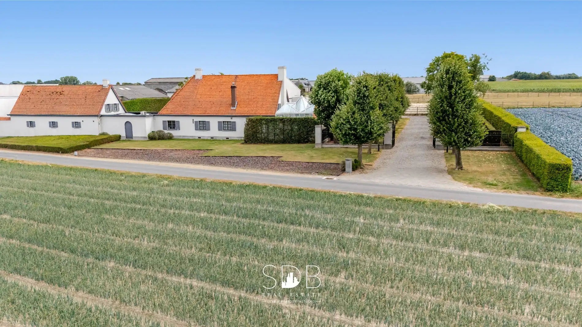 Landelijke villa met ruime bedrijfsgebouwen en opslagmogelijkheden op 23.740m² foto 44