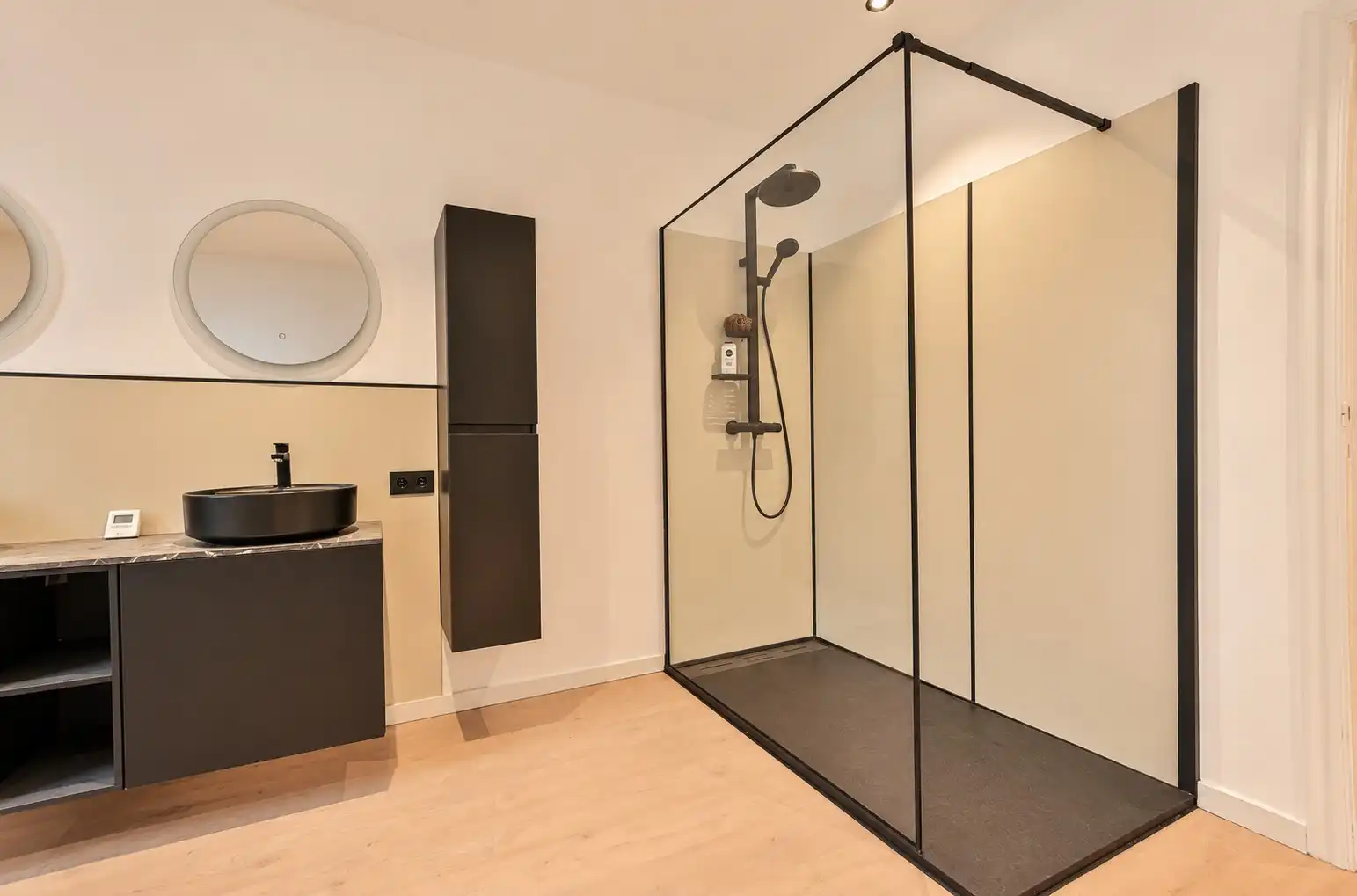 Gerenoveerde woning met 4 slaapkamers te Blankenberge foto 11