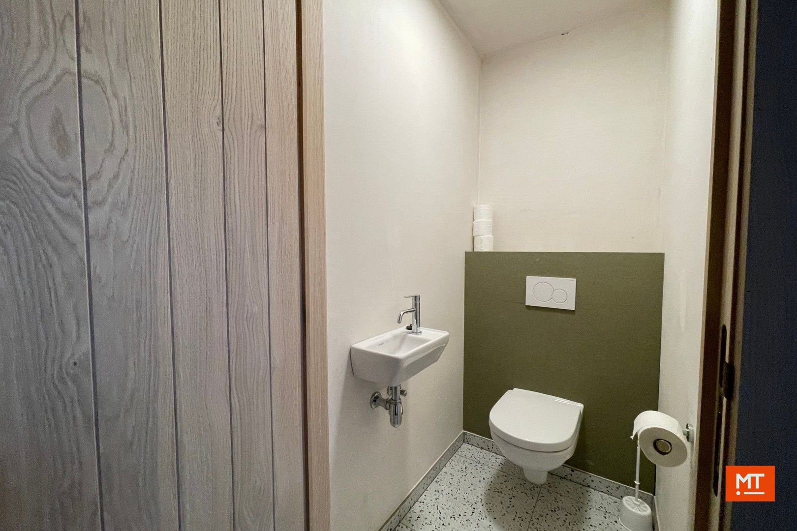 Nieuwbouwwoning te huur met 3 slaapkamers en carport foto 4