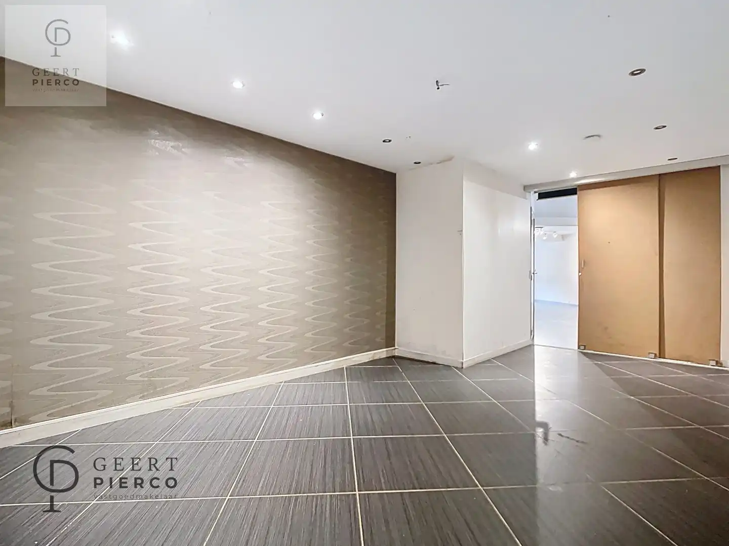 Handelszaak met woonst foto 13