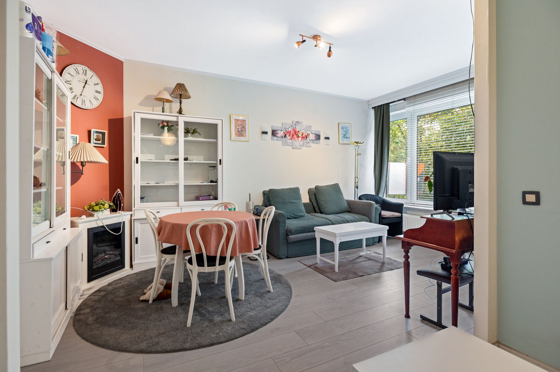 Studio vol licht en mogelijkheden, op toplocatie foto {{pictureIndex}}