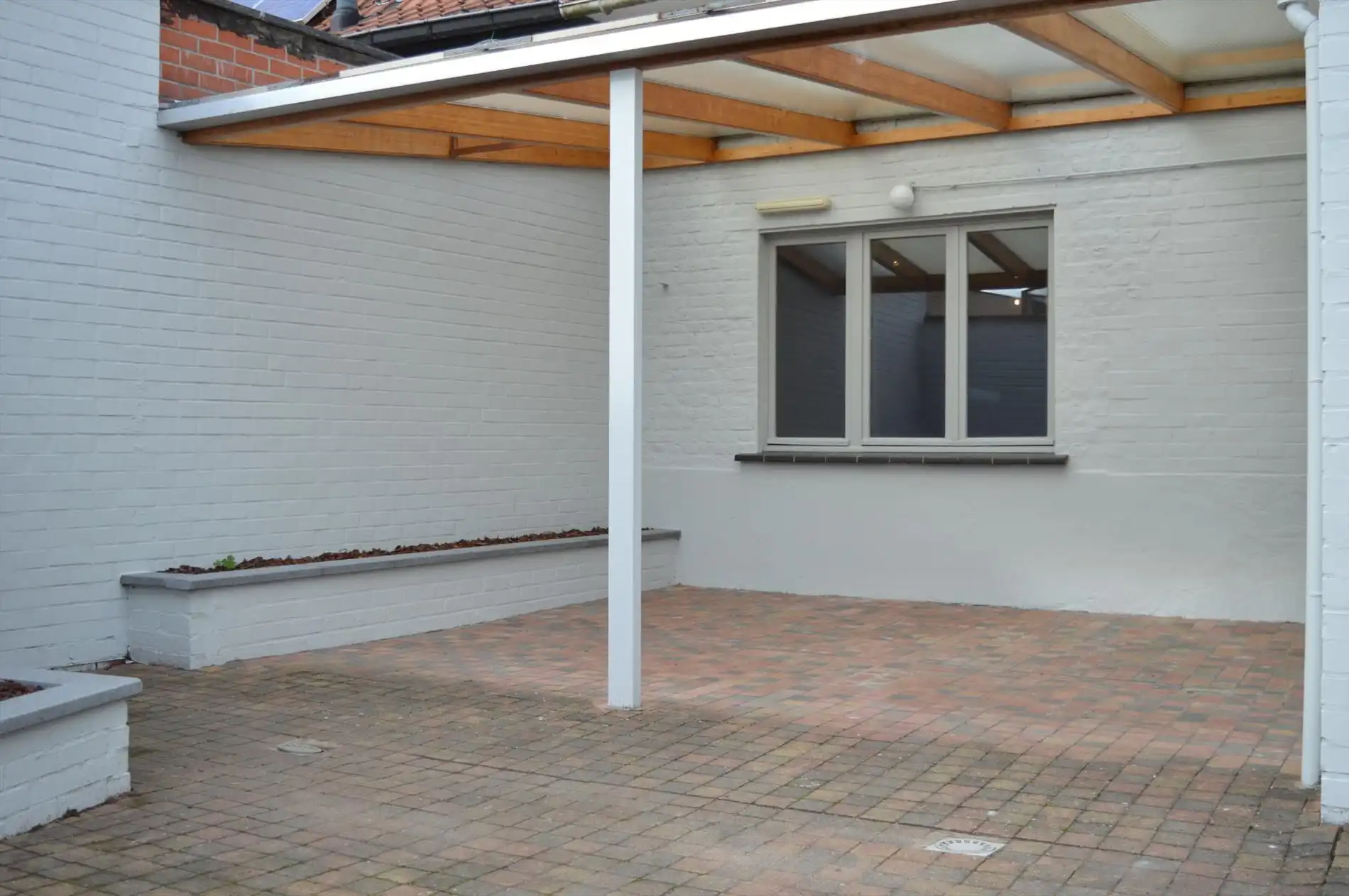 Verzorgde rijwoning dichtbij het centrum van Heule foto 15