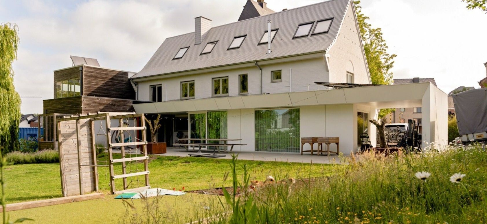 UNIEKE HIGH-END TOTAAL GERENOVEERDE WONING HARTJE HERZELE foto 2