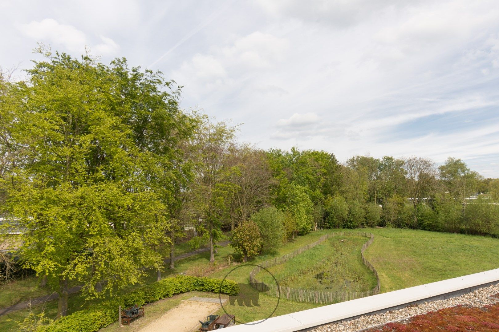 Luxueuze assistentiewoning met ruim terras en zicht op parkdreef foto 9