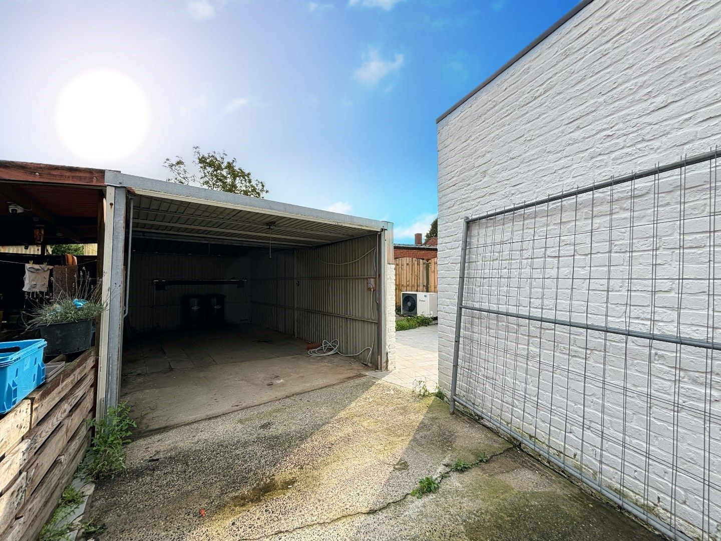 WONING MET 2 SLAAPKAMERS, TUIN EN GARAGE IN DIKKEBUS foto 2