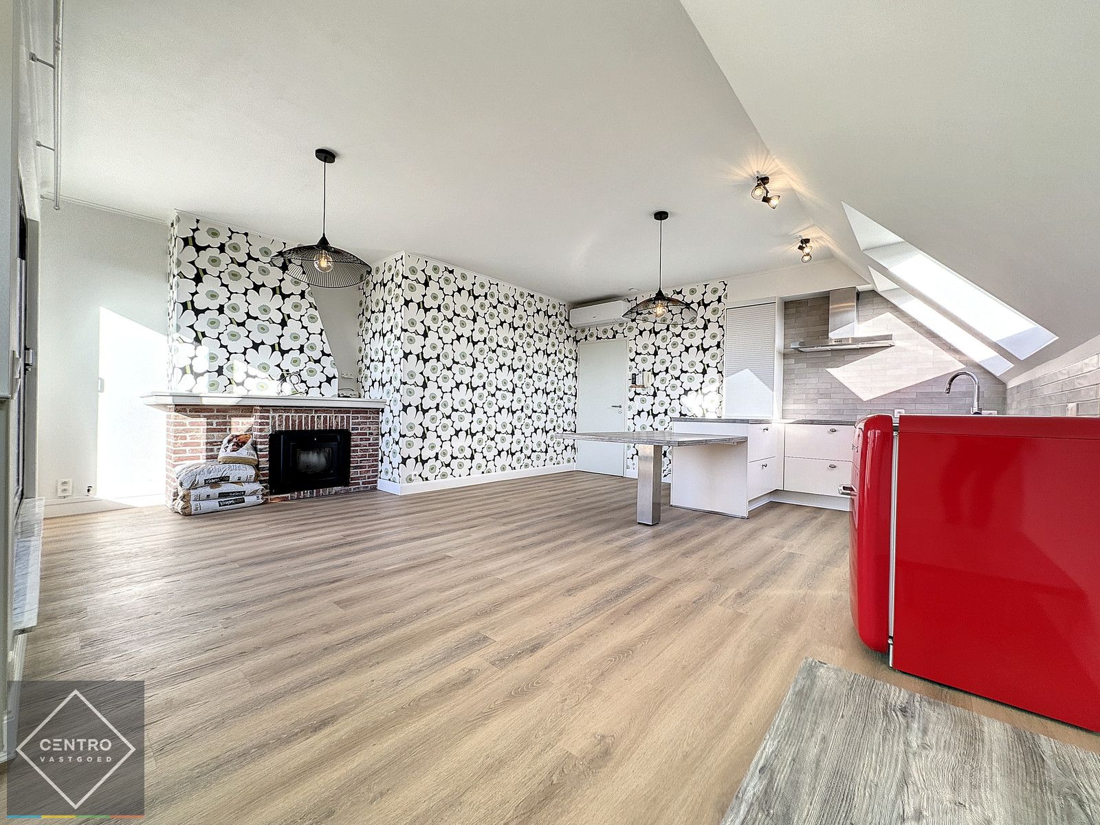 LEUK dakappartement met 2 slpks en garage met FANTASTISCH UITZICHT! foto 3
