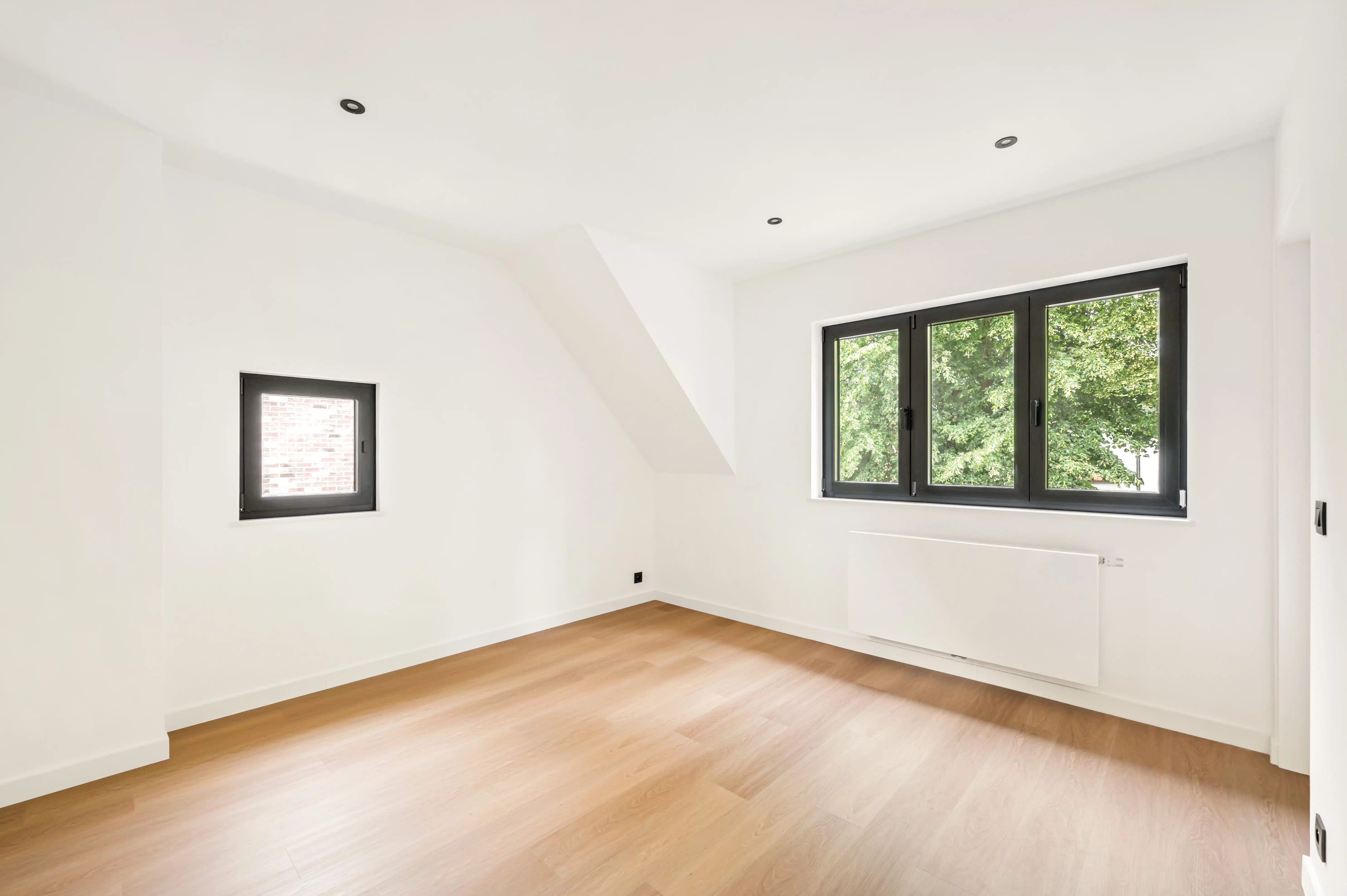 Instapklare woning met 4 slaapkamers en 2 badkamers ! foto 36
