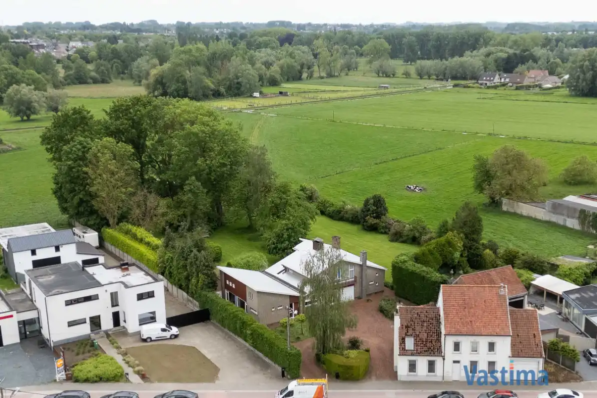 Uitzonderlijk domein van 57 are met tweewoonst foto {{pictureIndex}}