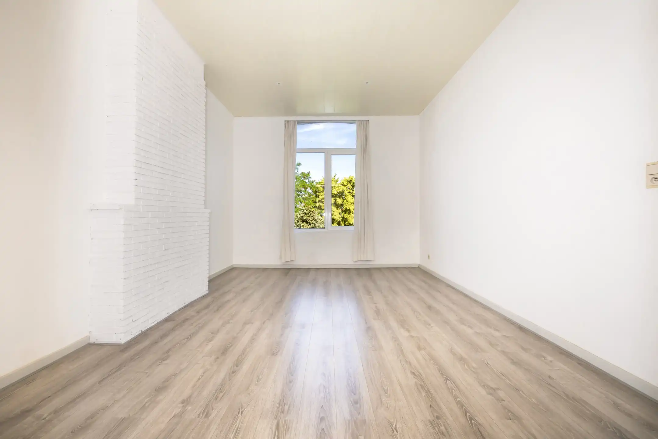 APPARTEMENTENGEBOUW MET 4 ERKENDE WOONEENHEDEN   foto 21