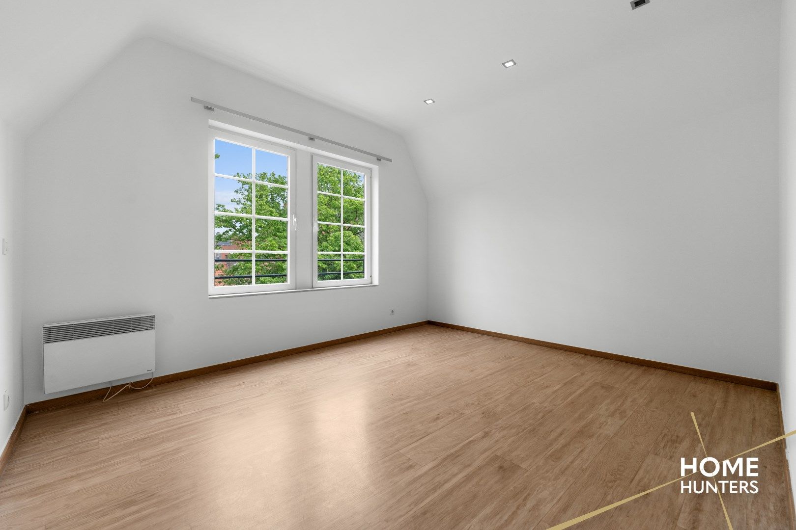 Instapklaar appartement met zonnig terras op toplocatie in Ieper foto 18