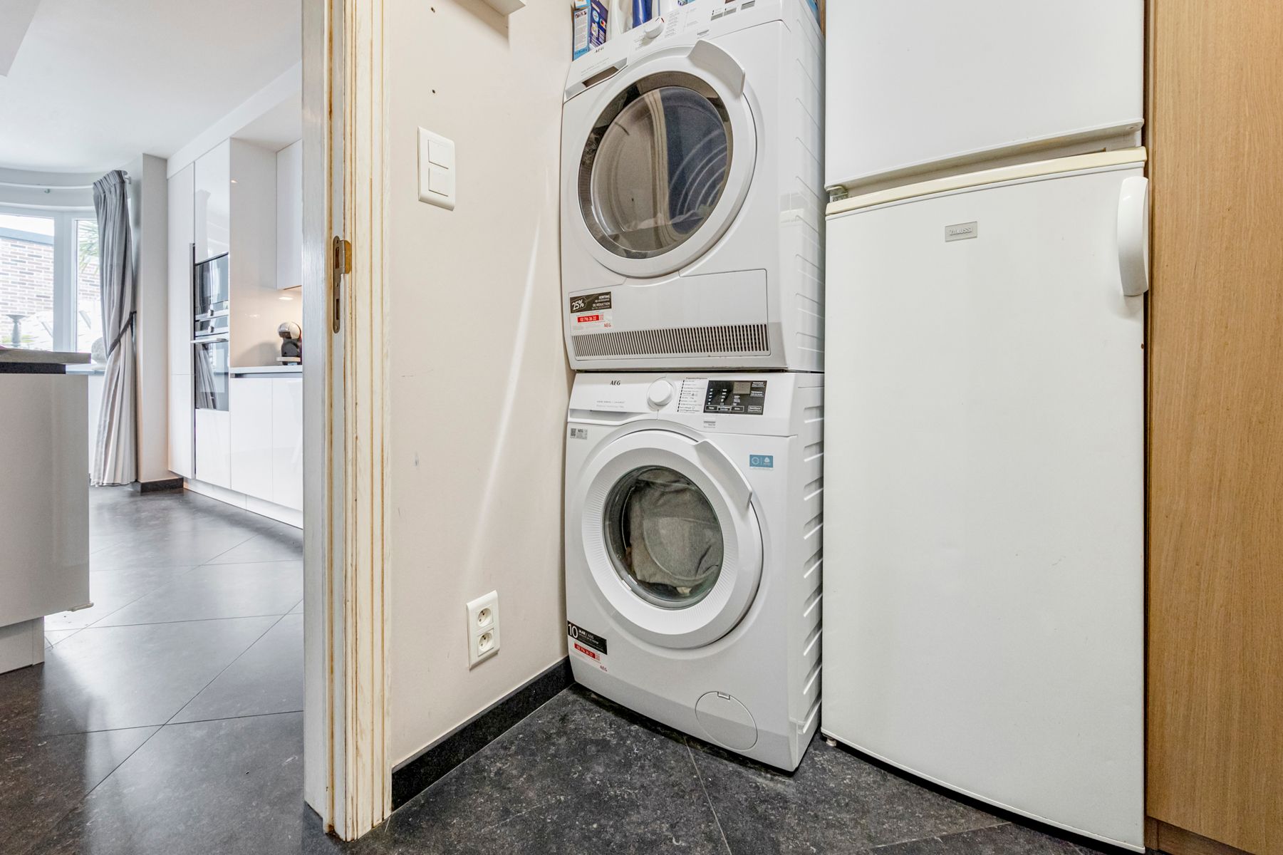 Halfopen bebouwing in topstaat foto 11