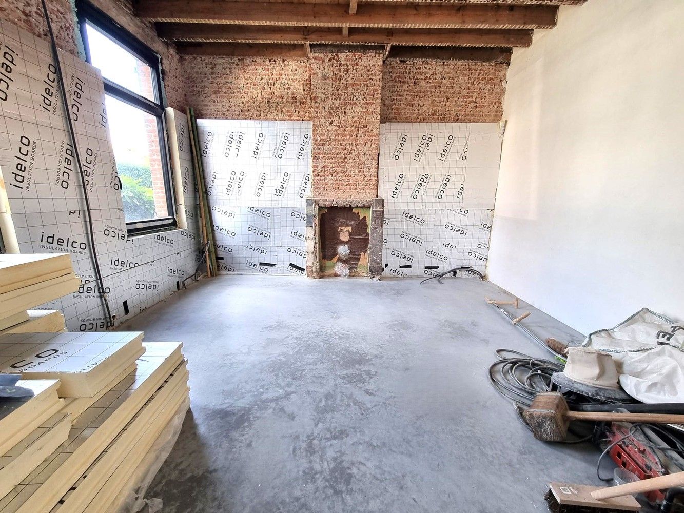 Zeer ruime woning op 10a78ca met 309m² bewoonbare opp, 5 slks, 2 badkamers. foto 7