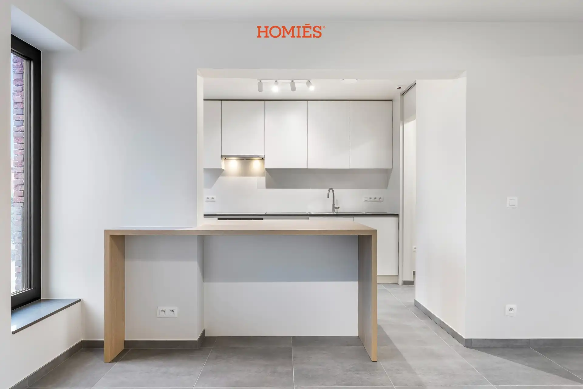 Gerenoveerd app met 2 slpks en autostaanplaats foto 5